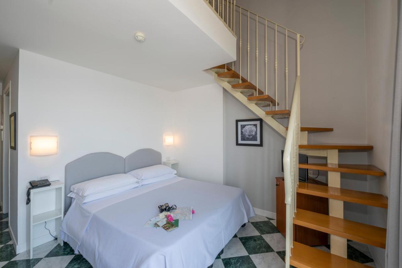 Hotel Beau Rivage Baveno Bagian luar foto